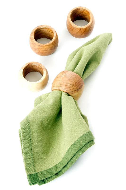 Set of 4 olive wood napkin rings