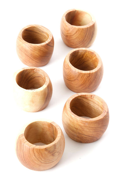 Set of 4 olive wood napkin rings